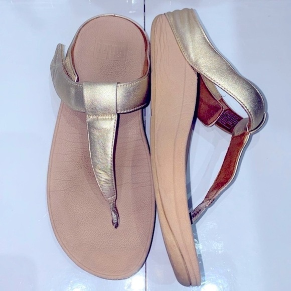 Fitflop gold leather strap sandals with Velcro closing. Wobble board. Size 8. - Picture 2 of 7
